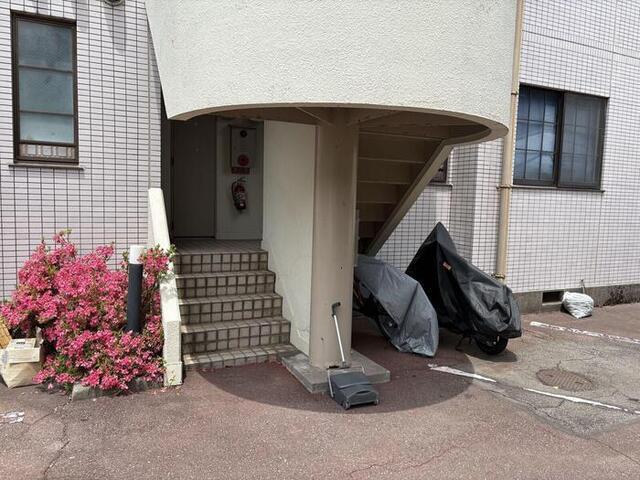 グランドール南高尾（305） エントランス