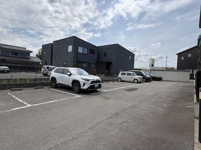 ステラ寿(ﾋｻ)（101） 駐車場