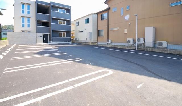 グランセレーネ（102） 駐車場