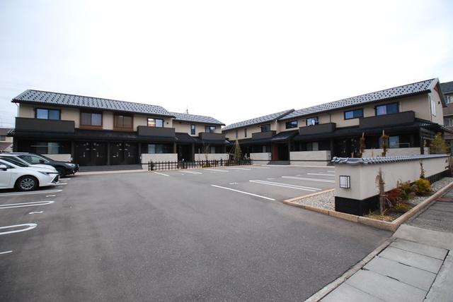 西京の郷　壱乃館（203） 駐車場