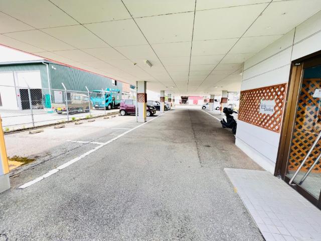 リトルガーデン（307） 駐車場