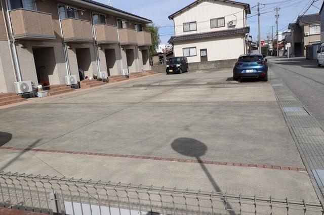 アビタシオン　ペルル（Ⅰ） 駐車場