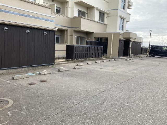 市営粟生北住宅（205） 駐車場
