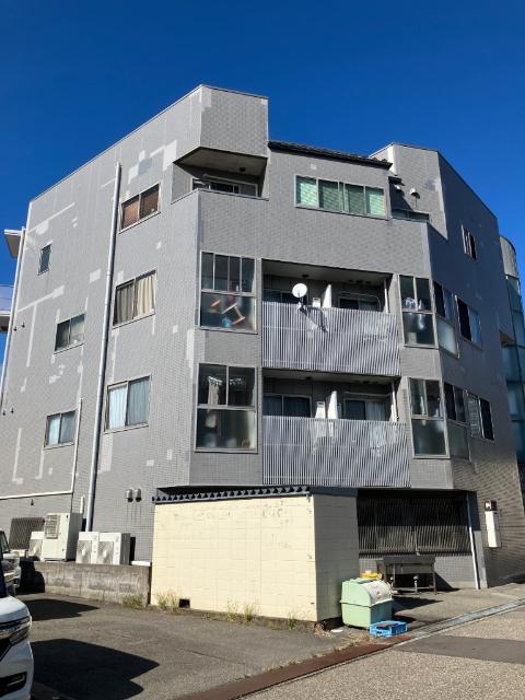 シャムロル（305） 外観