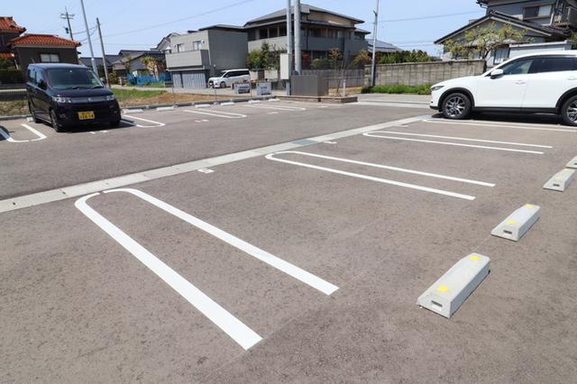セリリアⅠ（101） 駐車場