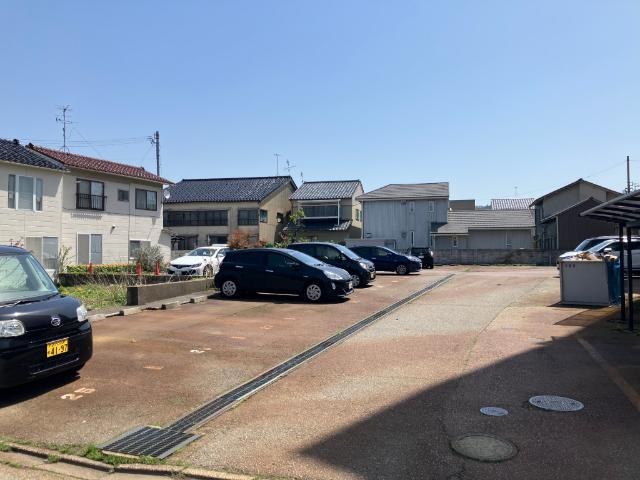 パークコート小橋（207） 駐車場
