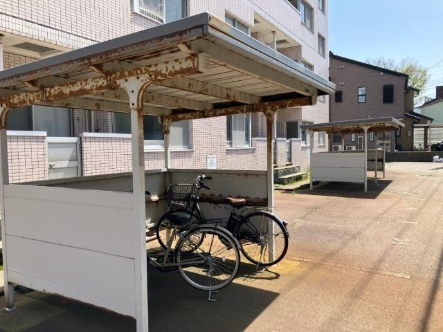 パークコート小橋（207） 駐車場