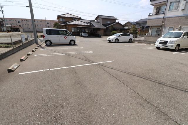 ｉＰ（アイピー）（203） 駐車場
