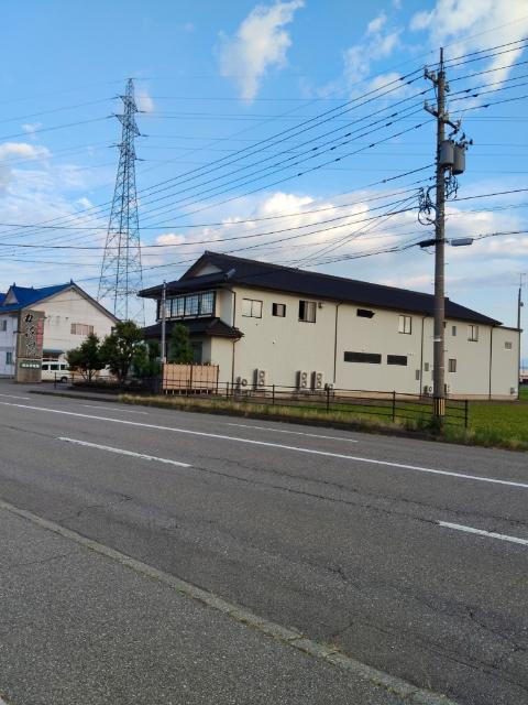 小松市御館町売り住宅付き店舗 外観