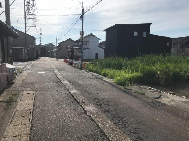 南側前面道路