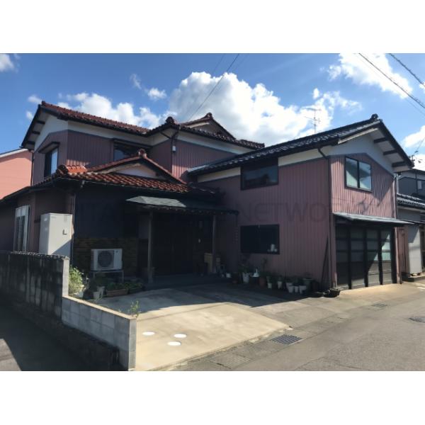 石川県小松市下粟津町