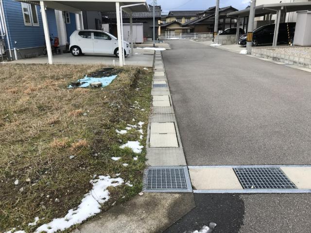 小松市安宅町の土地 前面道路含む現地写真