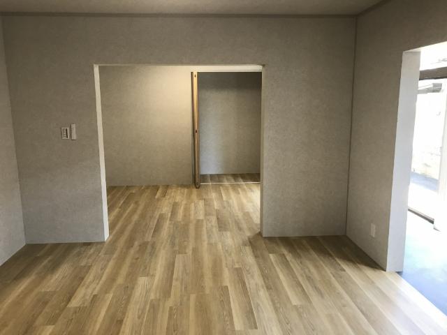 小松市希望丘の中古物件 リビング