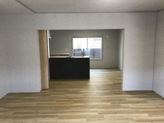 小松市希望丘の中古物件 リビング