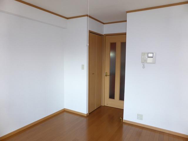 セモア中山（402） リビング