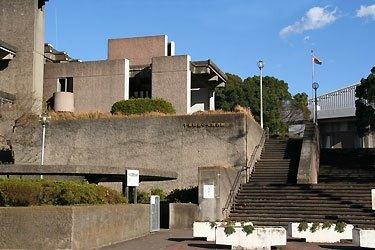 千葉県立中央図書館：1735m