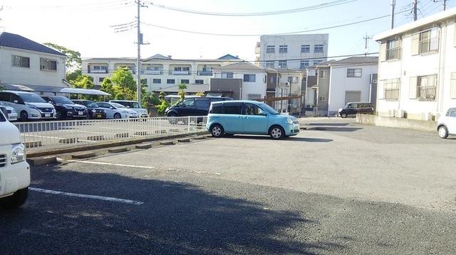 ヴェルドミール（401） 駐車場