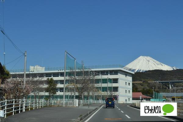 富士市立須津中学校：180m