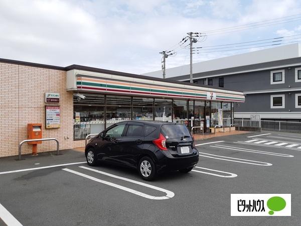 セブンイレブン富士市石坂店：285m