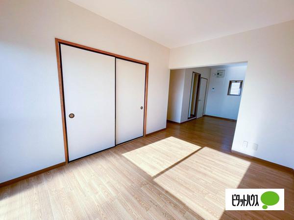 グレイス壱番館（402） リビング