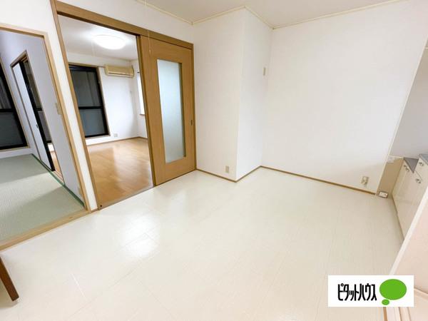 パレスエンドウA（201） リビング