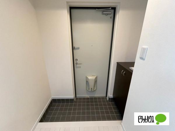 ヴィガラス永田町（402） 玄関