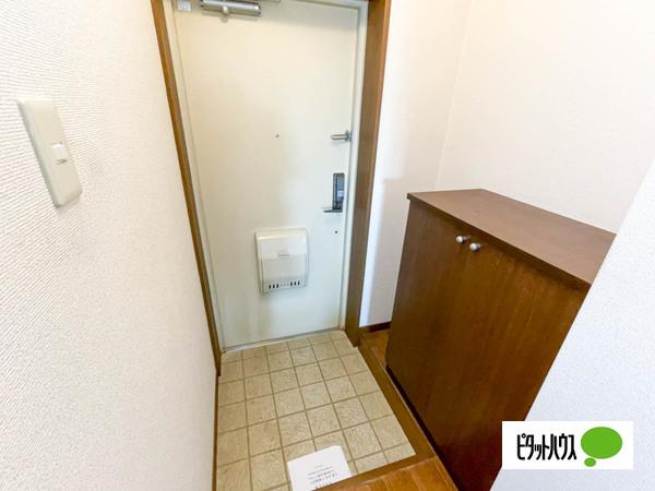 ラークビレッジ（3C） 玄関