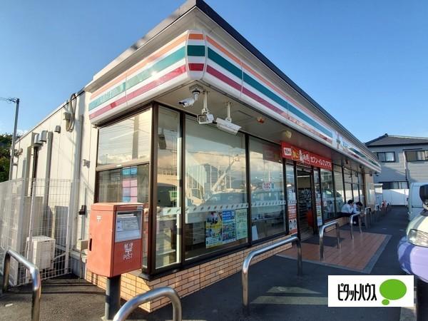セブンイレブン富士市四ツ家店：315m