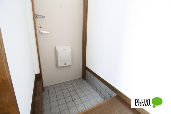 フカサワアパートメントB（2） 玄関