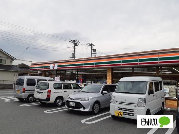 セブンイレブン富士市伝法店：286m
