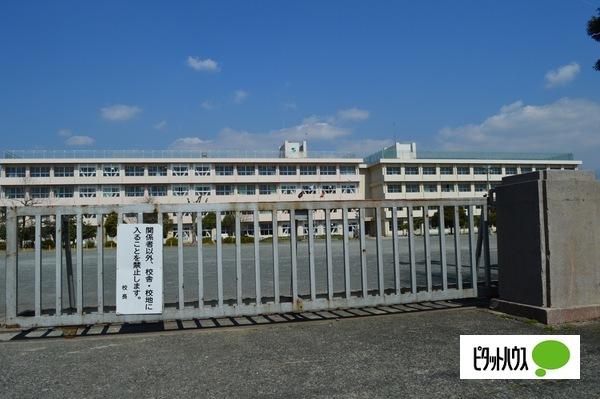 富士市立吉原小学校：1028m