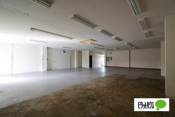 中里店舗 室内