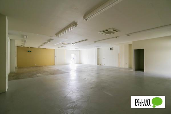 中里店舗 室内