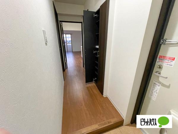 クロワッサン（301） 玄関