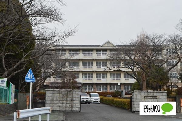 富士市立吉原第三中学校：406m