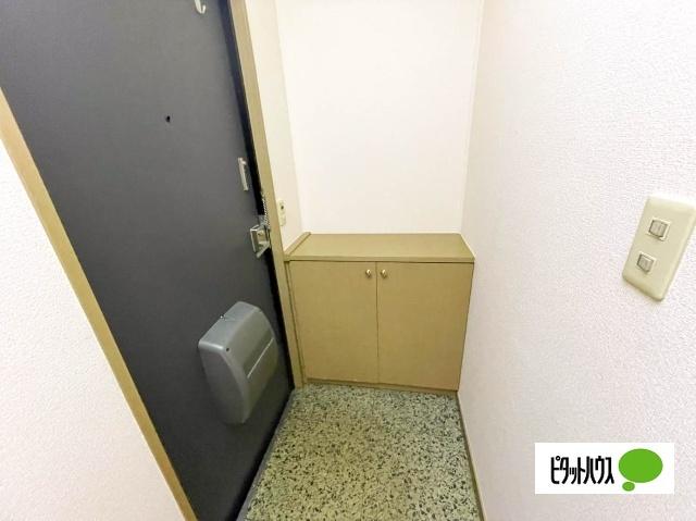 ドミール西平A棟（102） 玄関