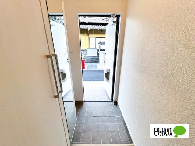 クラウンアーク西柏原（205） 玄関