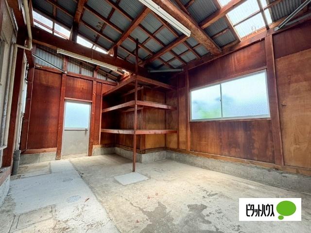 津田作業所付事務所 部屋画像