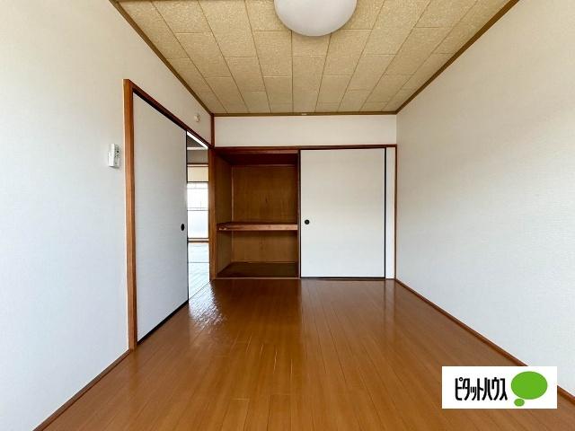 セントポーリアA（302） 収納