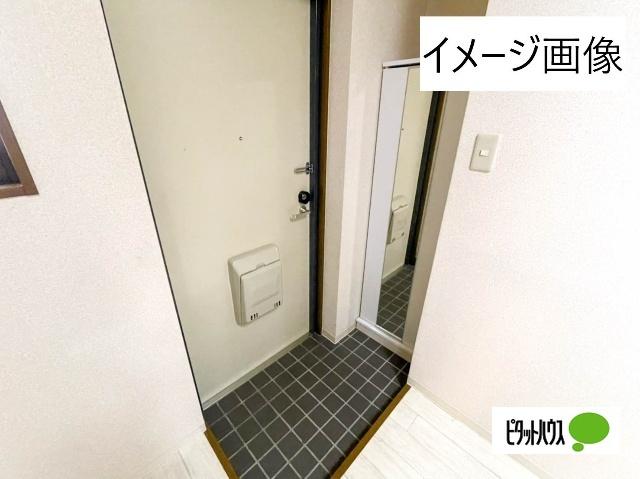 グリーンリーフ（102） 玄関
