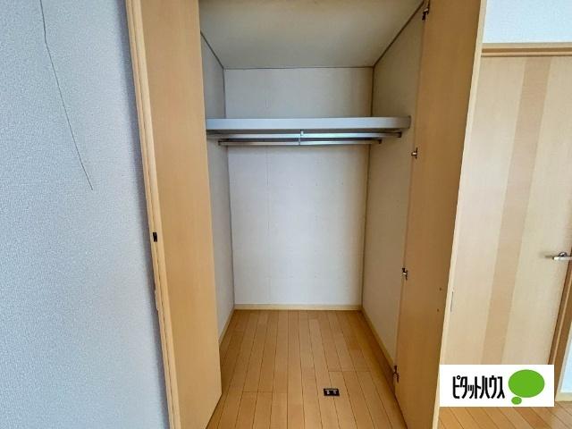 クレセオ　ヴェントー（102） 収納
