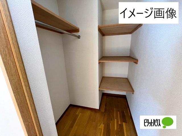 カーサ森下（101） 収納