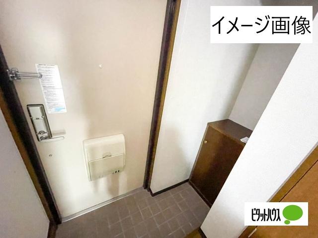 Twinkle藤間（202） 玄関