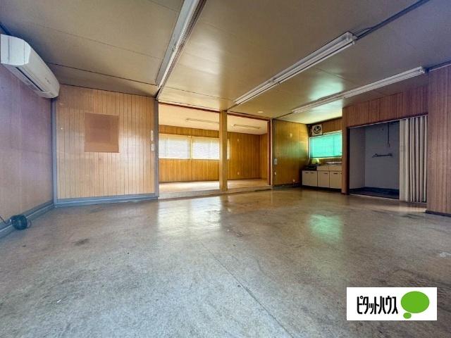 八代町貸事務所 室内