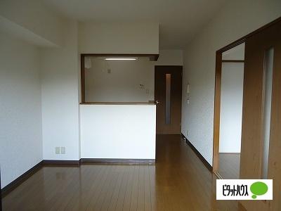 エバーグリーン（105） 部屋画像