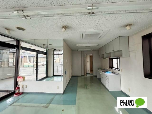 中央町1丁目テナント 室内