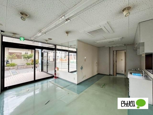 中央町1丁目テナント 室内