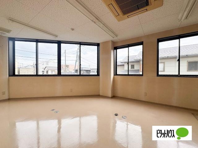 中央町1丁目テナント 室内