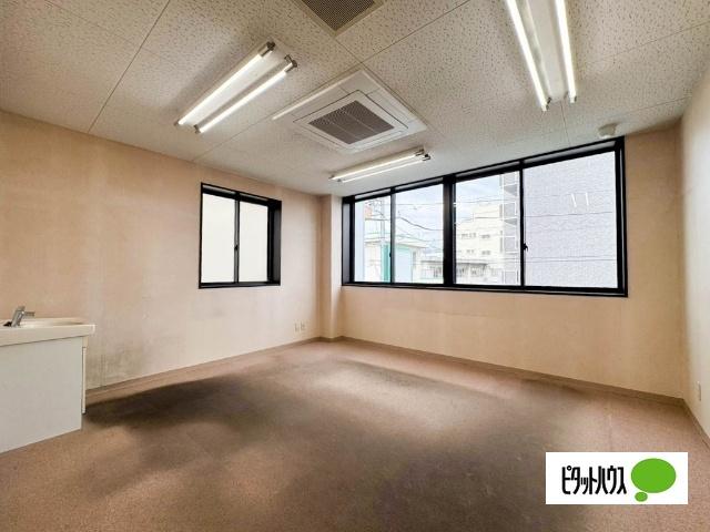中央町1丁目テナント 室内