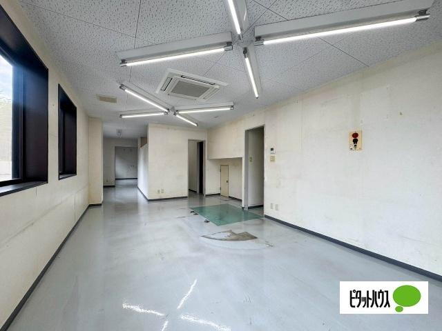 中央町1丁目テナント 室内